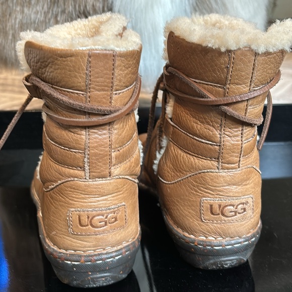 UGG cassia 1932 boots leather Sherpa short tie size 8 - Picture 4 of 9